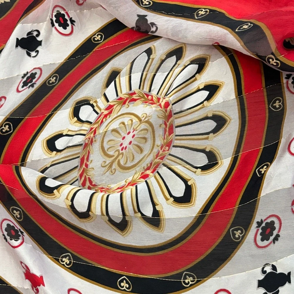 Source Unknown luxurious scarf